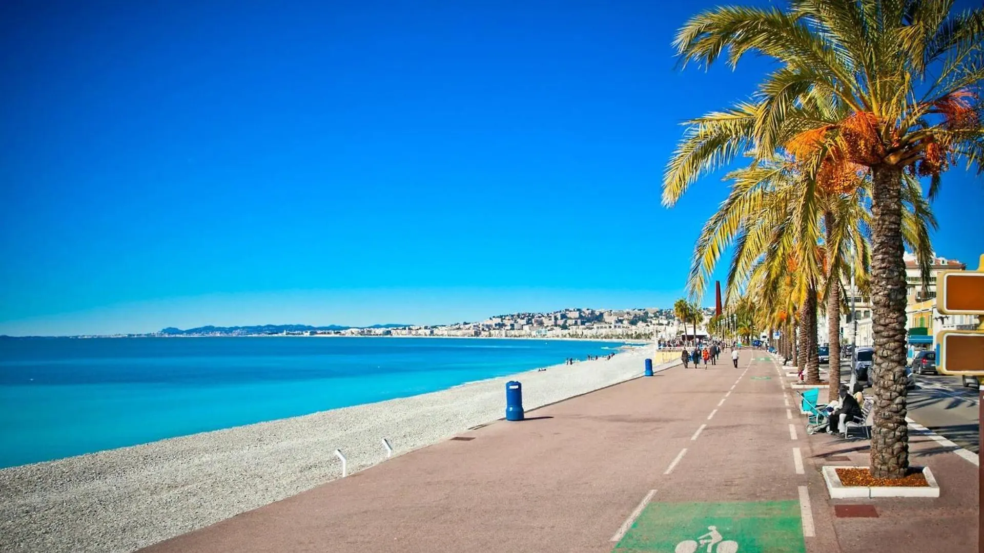 Cine Chic Sous La Promenade Daire Nice