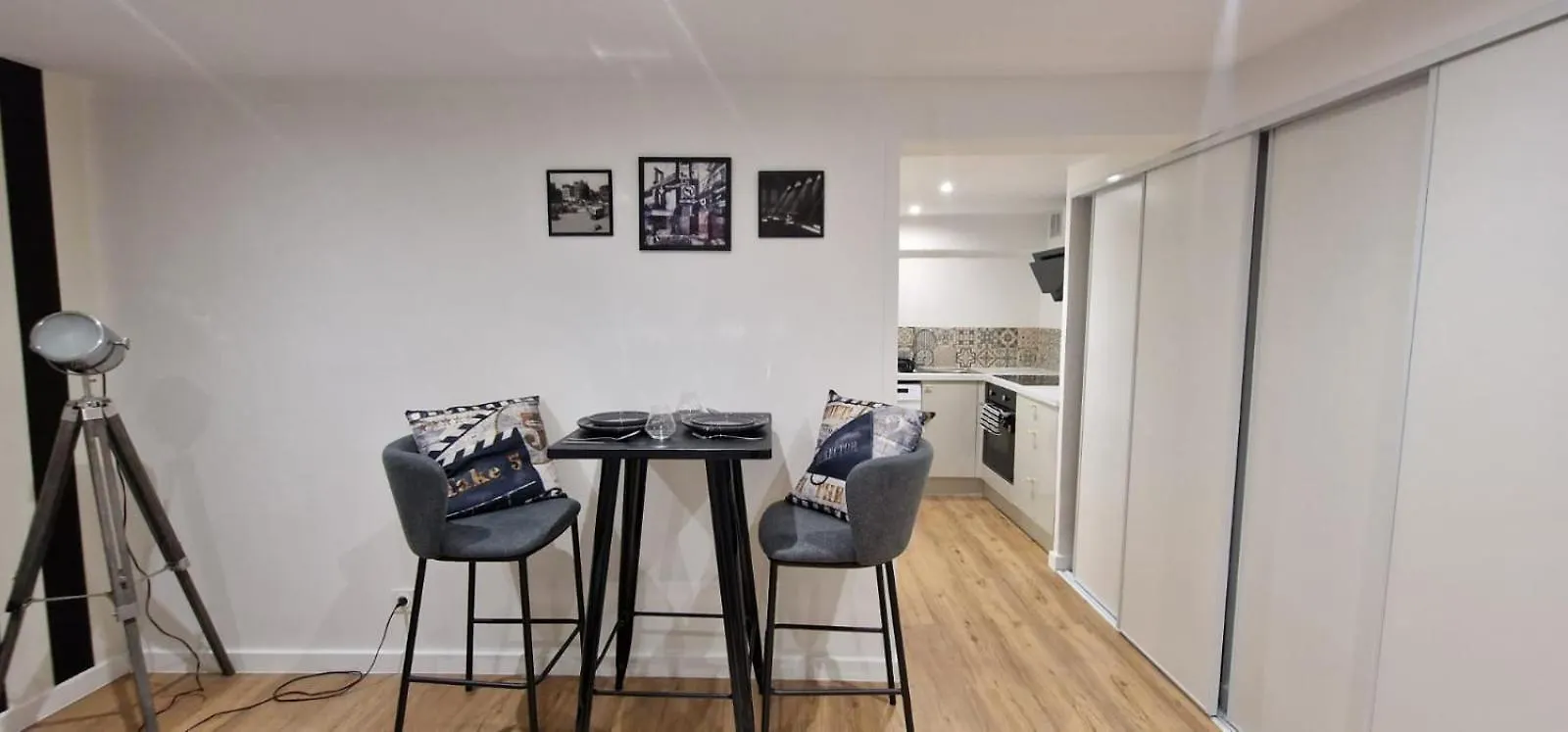 Ferienwohnung Cine Chic Sous La Promenade Nizza Apartment