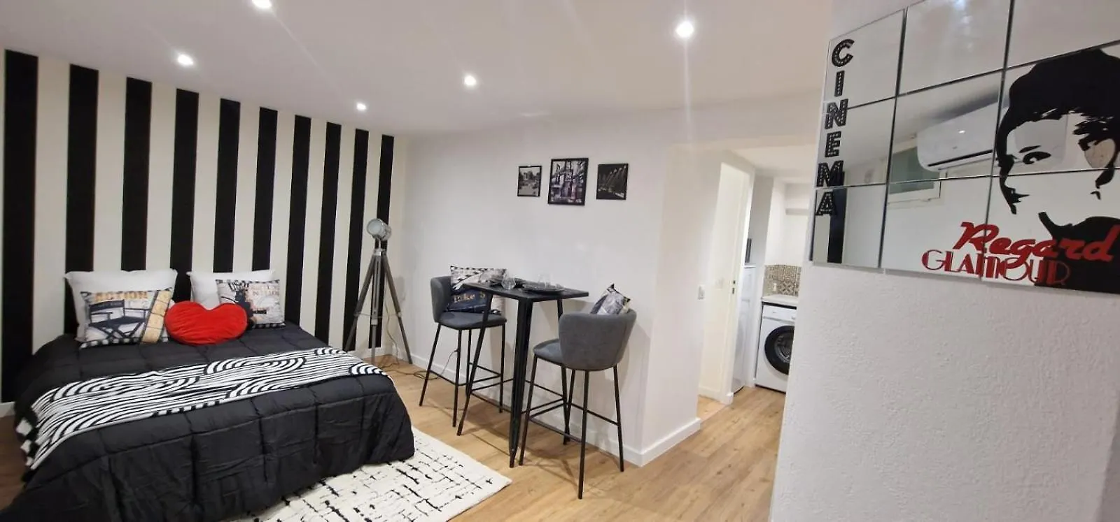 Ferienwohnung Cine Chic Sous La Promenade Nizza Apartment